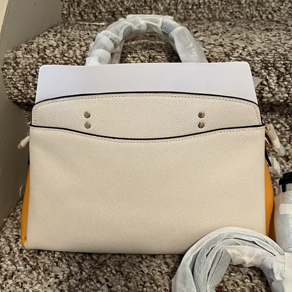 Coach Mini Lillie Carryall Bag - Picture 3 of 4